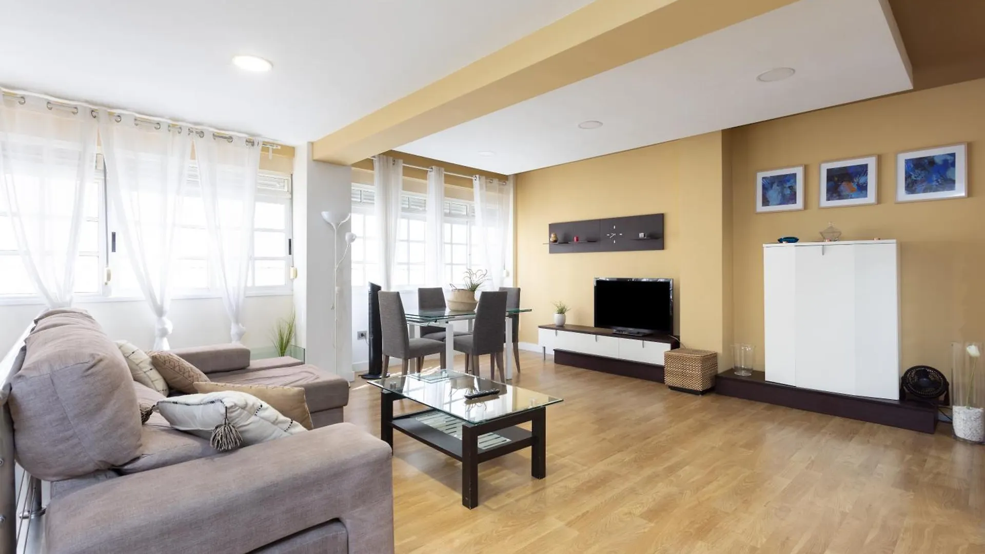 Home2Book La Casa Toscal Santa Cruz, Private Garage location